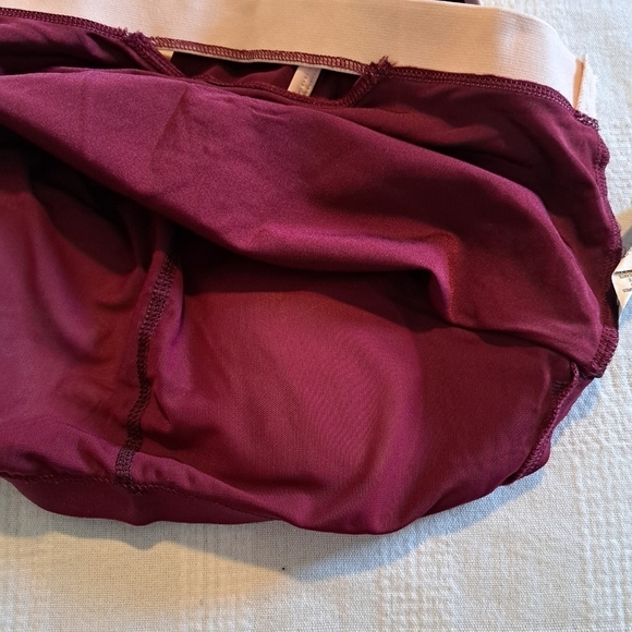 Fabletics women's sports bra maroon size XS - Picture 4 of 7